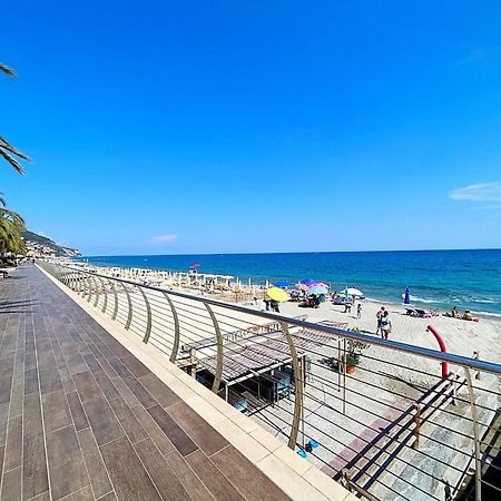 Gioiello Marino - Mare, 2 Minuti A Piedi Lägenhet Pietra Ligure Exteriör bild